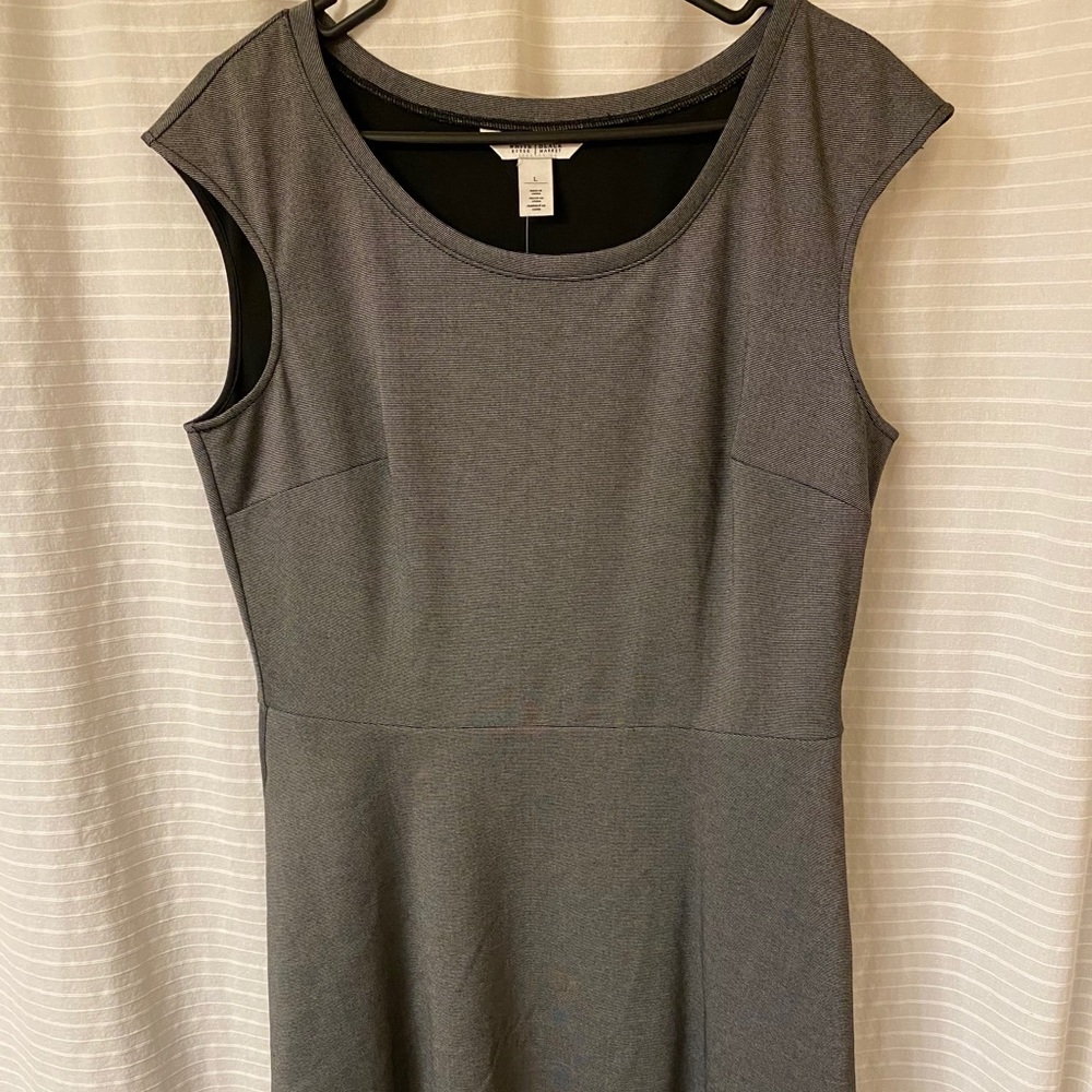 NEW WITHOUT TAGS White House Black Market Dress